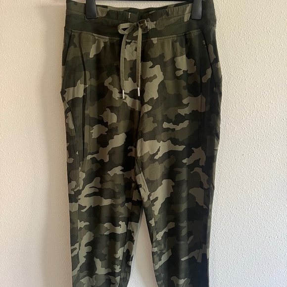 lululemon Ready to Rulu Classic-Fit High-Rise Jogger Size 10 - Picture 6 of 8